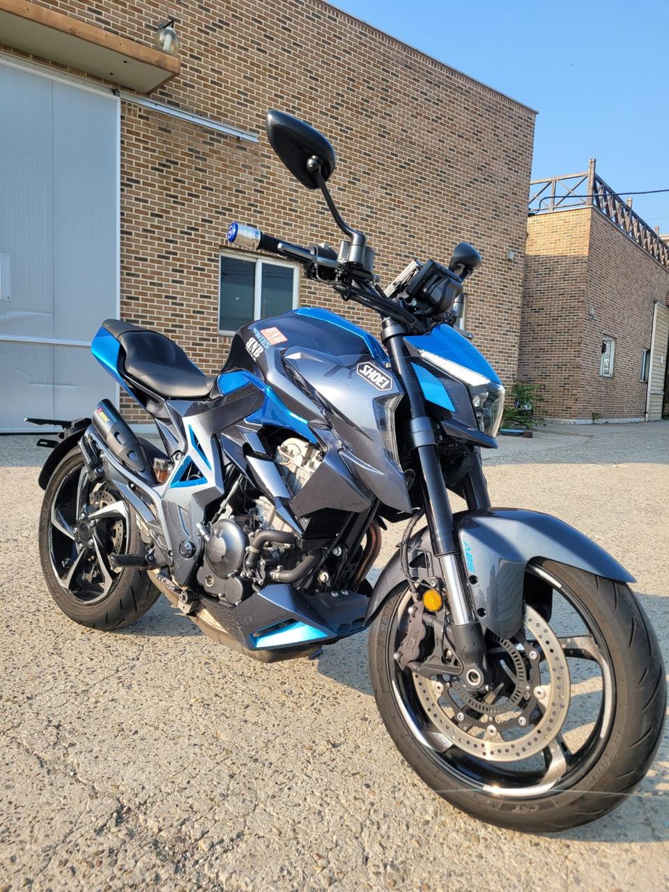 존테스 350r 24년 8천km 네이키드 상태양호 24시문의주세요