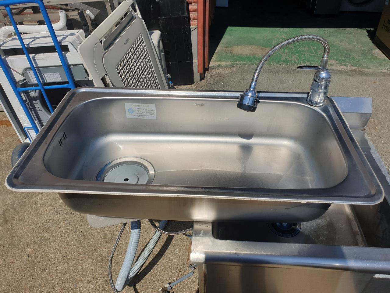 매립용 싱크대 판매! 수전 포함입니다.