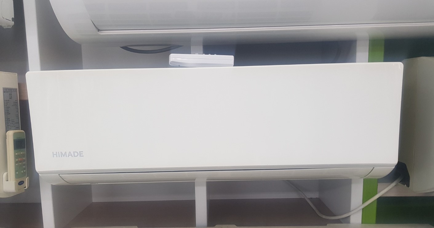 벽걸이에어컨 6평 판매 설치비 포함 20만!!