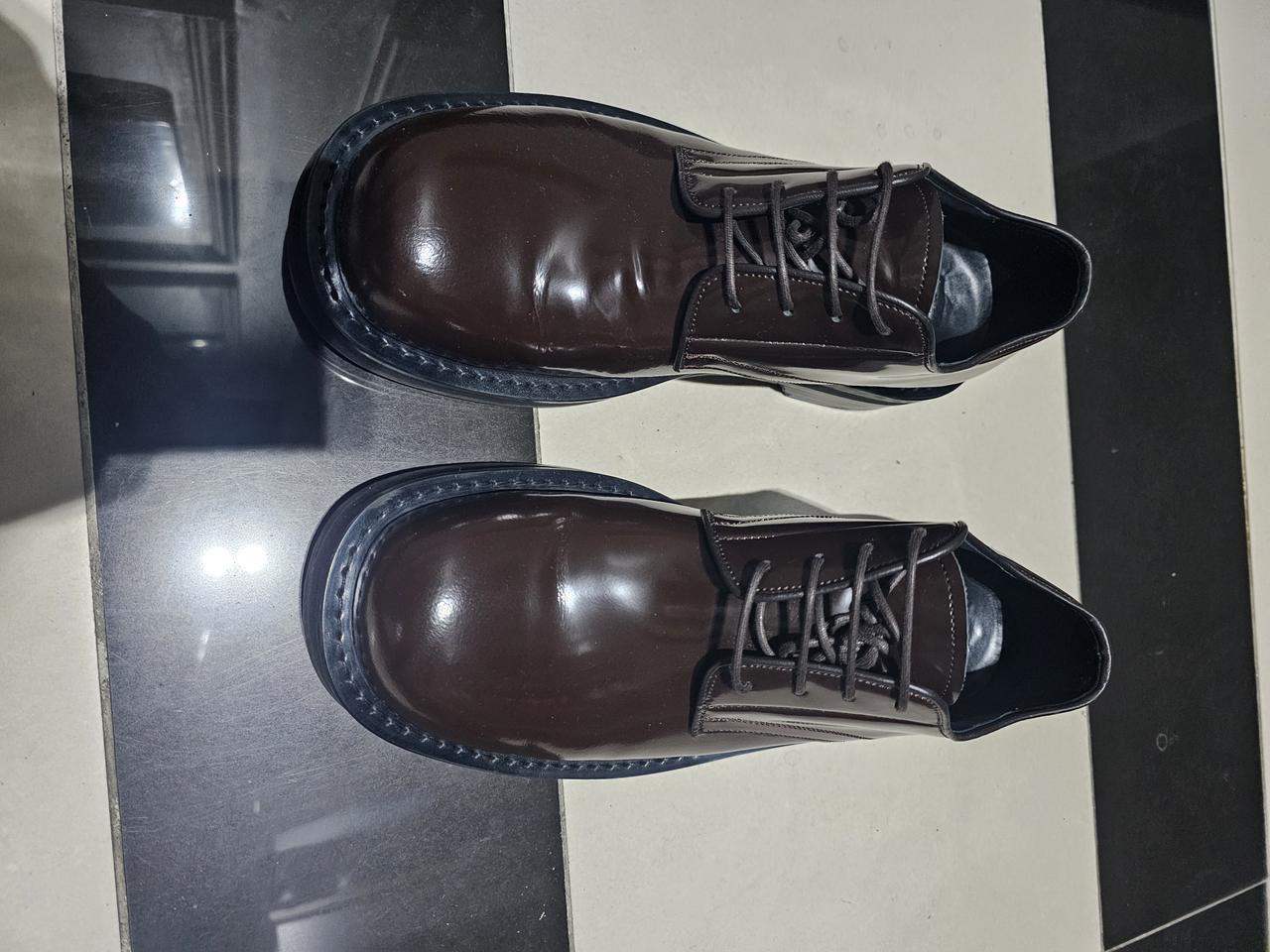 로스트가든 포릭 버건디 브라운 비브람 더비 판매