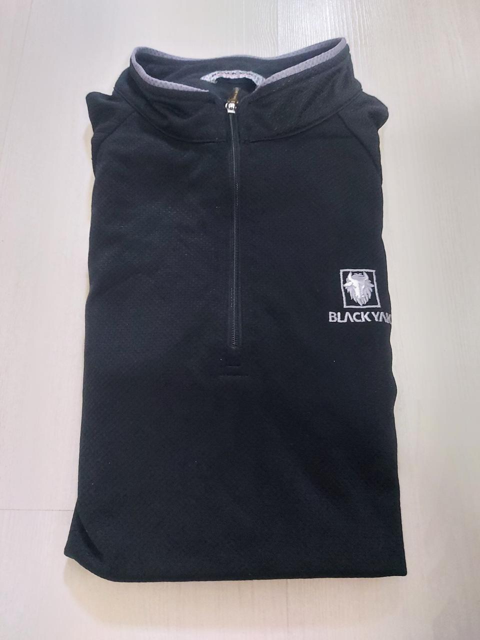 블랙야크 검정 긴팔 반집업티셔츠