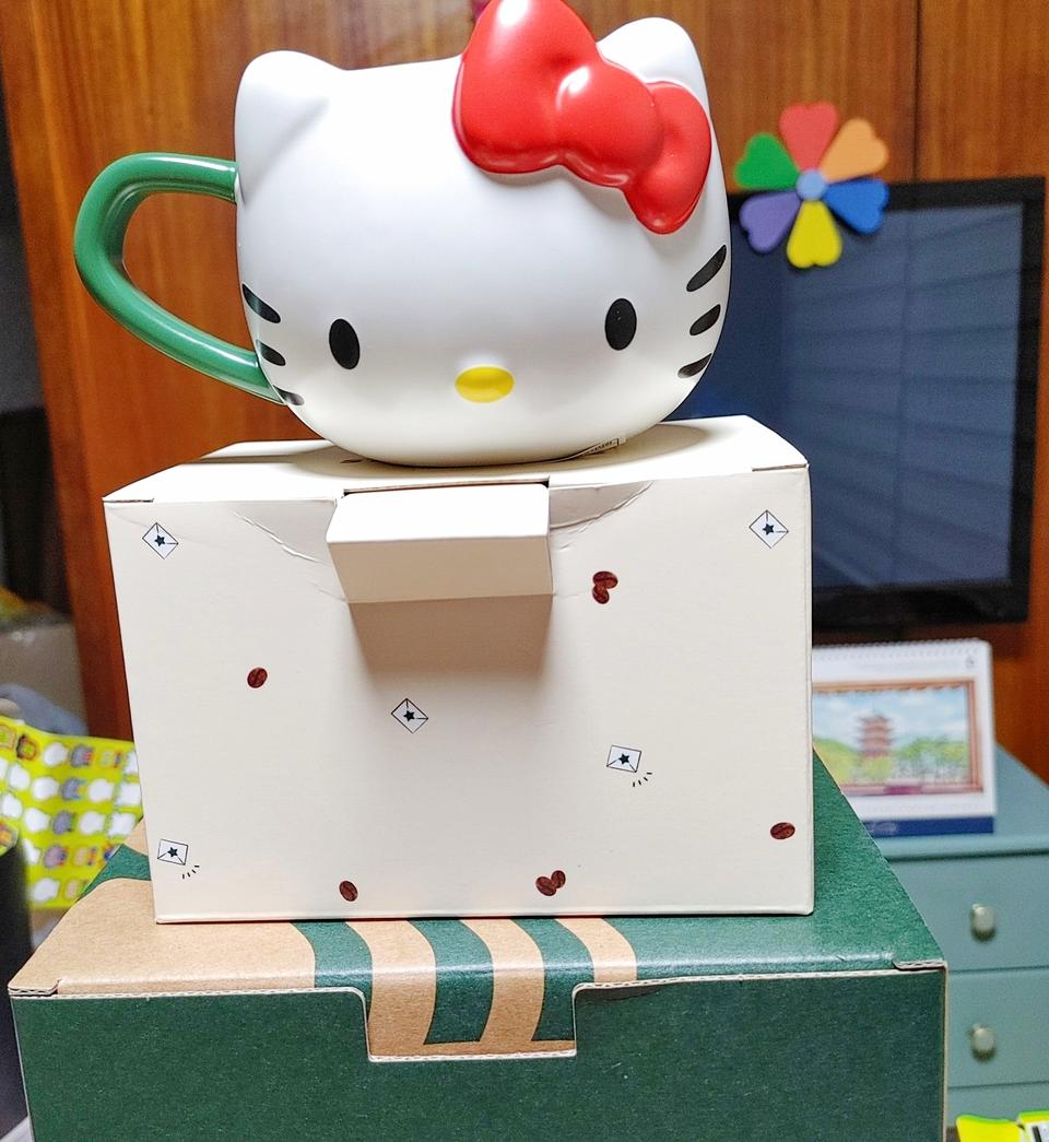 스타벅스 헬로키티 세라믹 머그