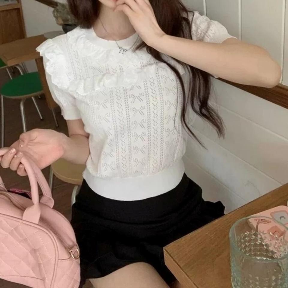 프릴 펀칭 반팔니트