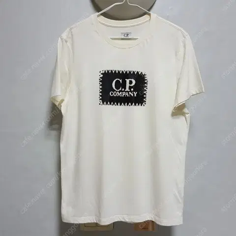 정품 cp컴퍼니 반팔티셔츠 몽클레어 스톤아일랜드 오프화이트 발렌시아가