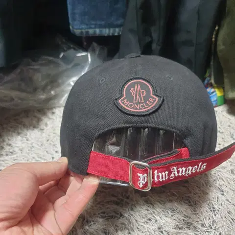 새상품 갤러리아구입)공용 몽클레어x팜엔젤스 모자