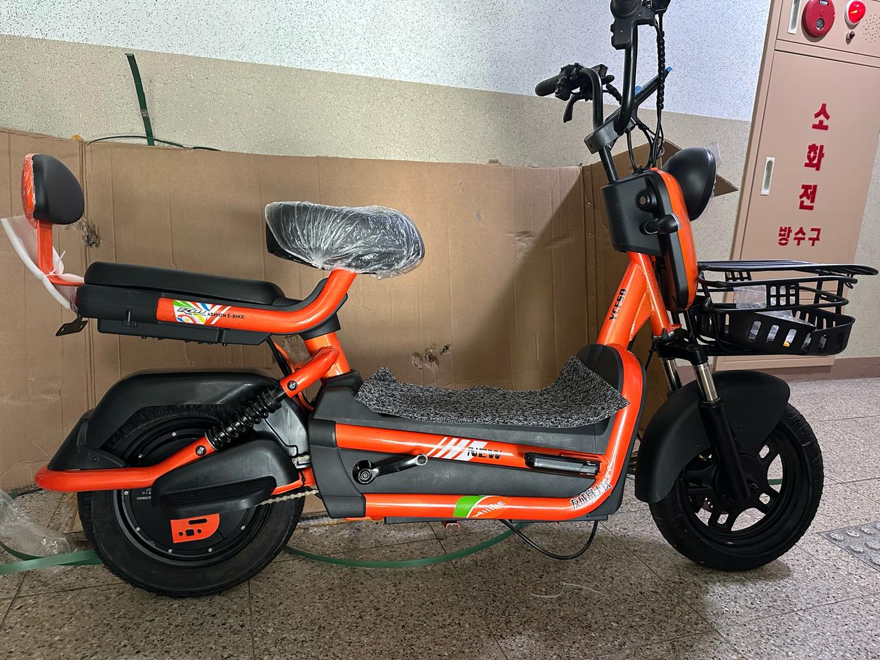 전기자전거(전기스쿠터)(전기전동차)1000W모토 72V배터리 유압식브레이크