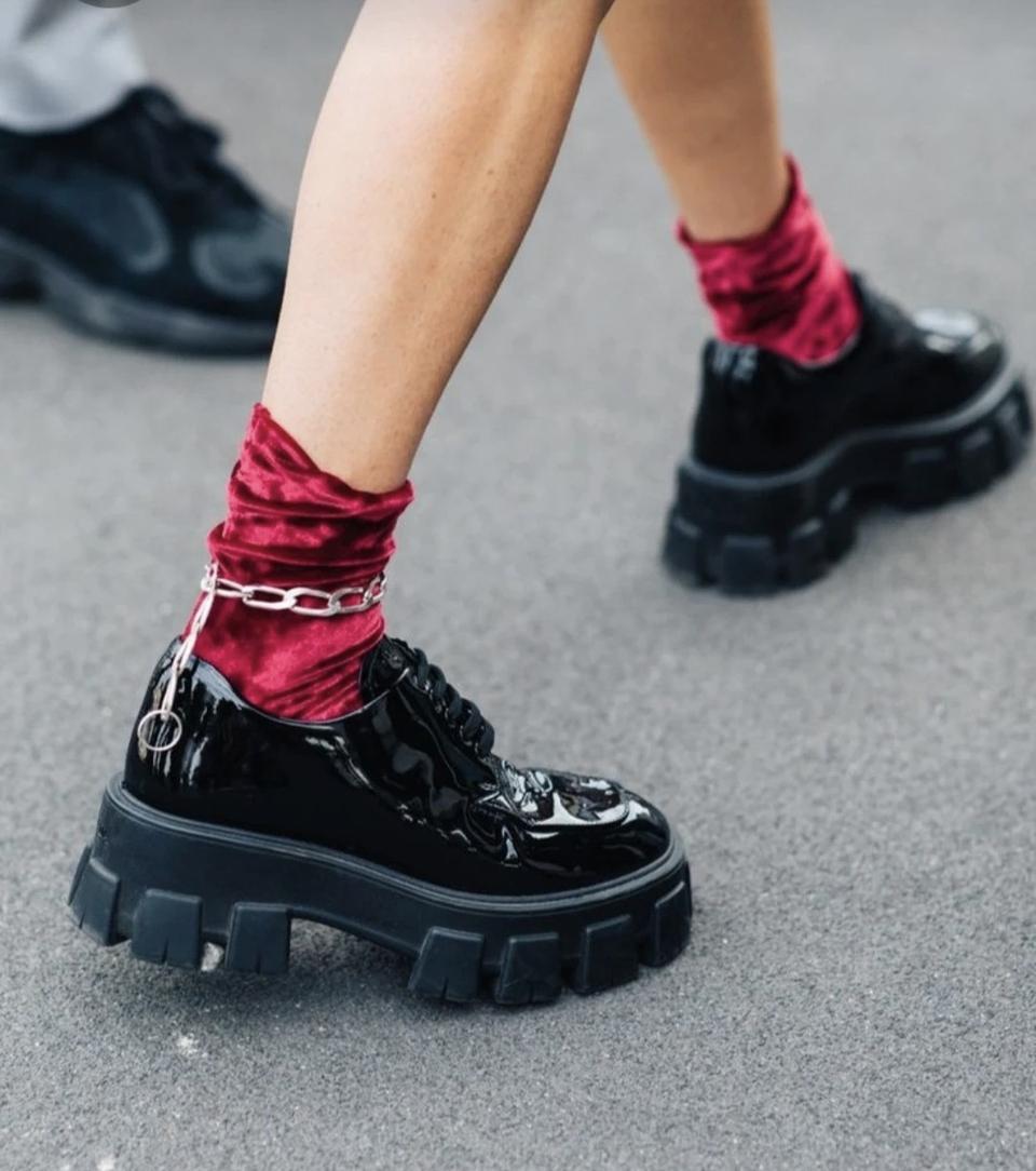 프라다st 로이스 펌프스