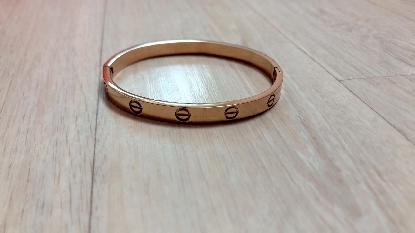 까르띠에 러브 뱅글 팔찌