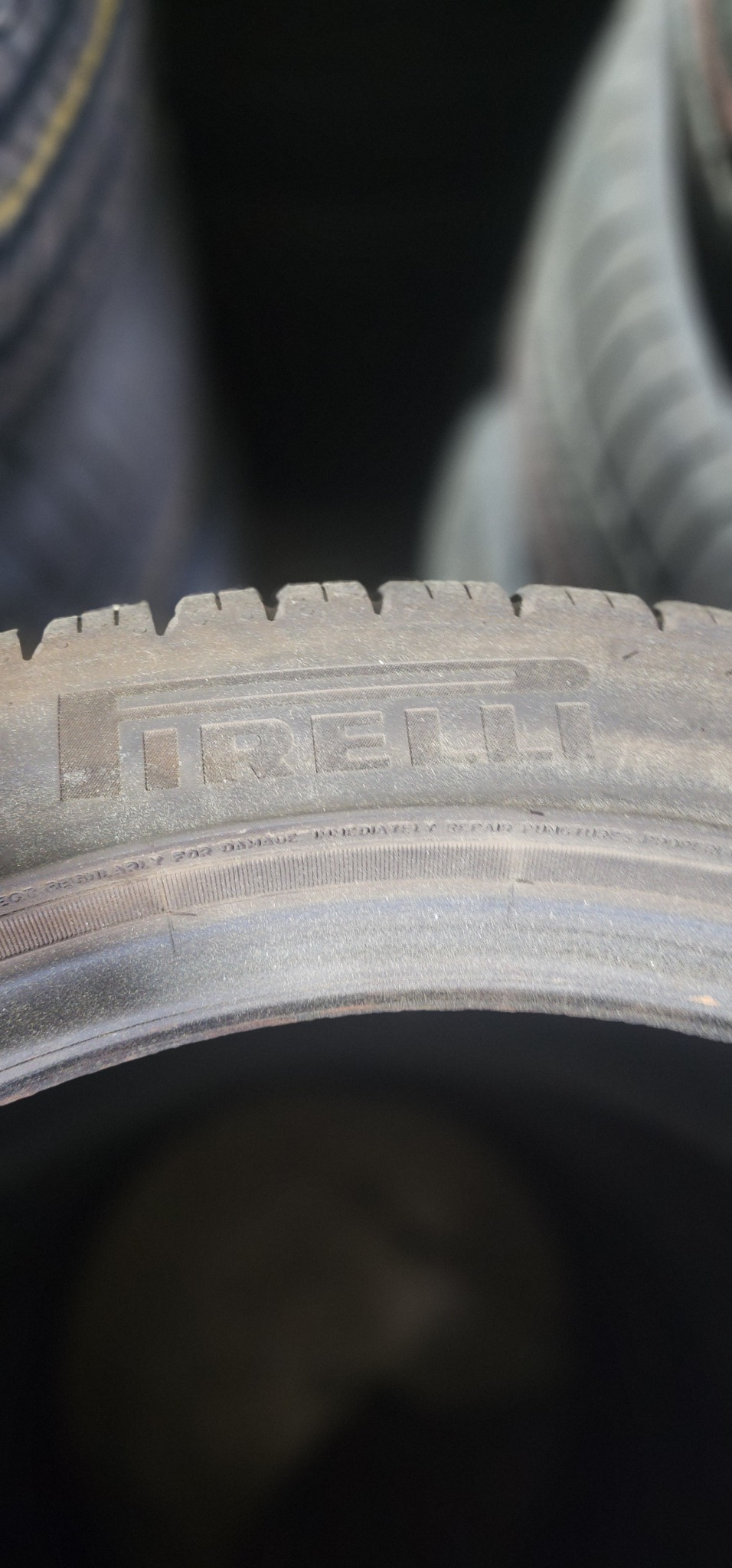 콘티넨탈 크로스 컨텍트 LX 스포츠 S급 중고타이어 판매합니다