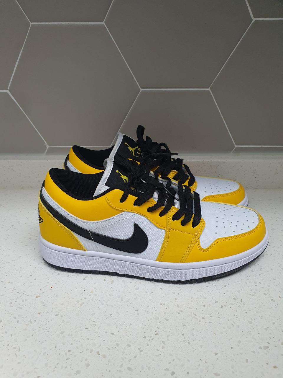 나이키 사이즈 240/ 235