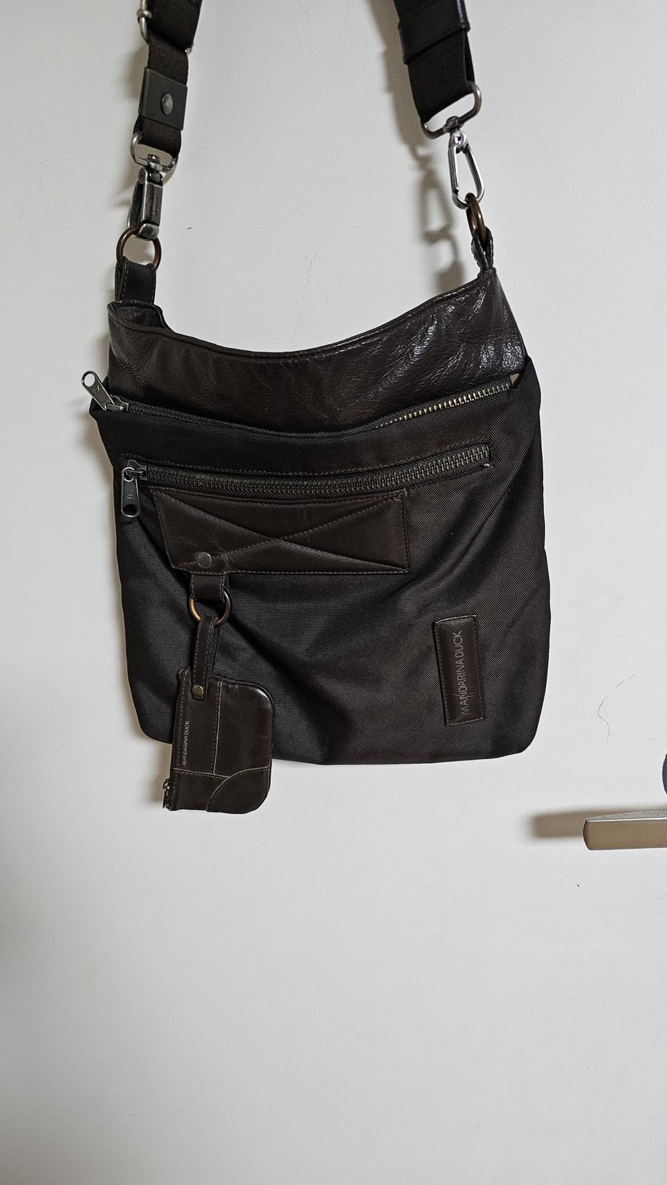 만다리나덕 크로스 (515)