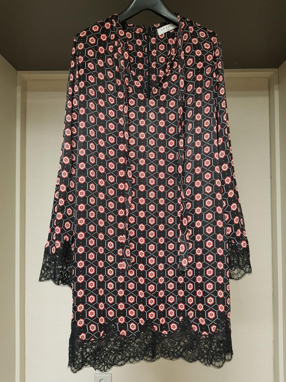 산드로 레이스배색 비스코스 원피스(택포)