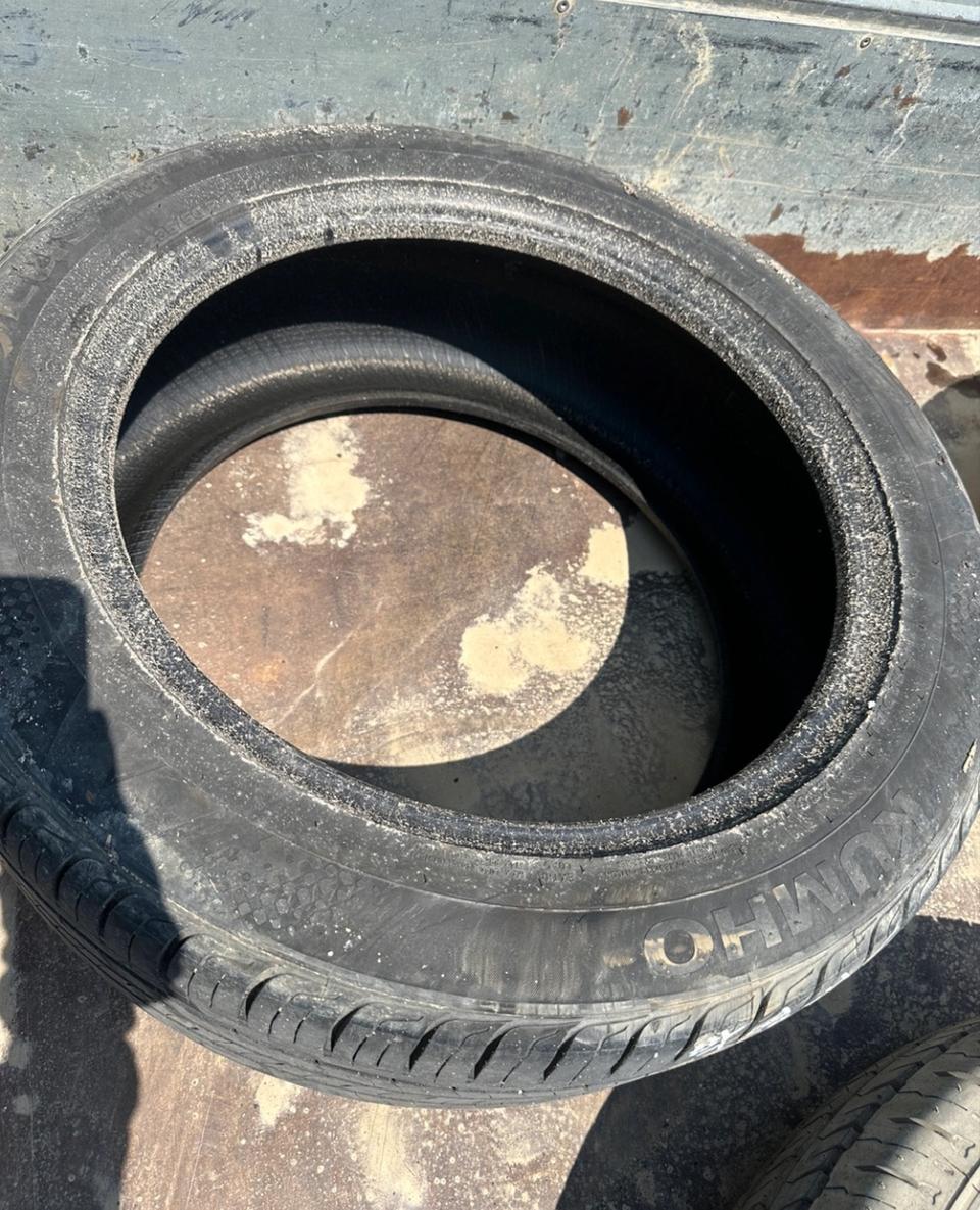 235 50 R18 타이어 팝니다!