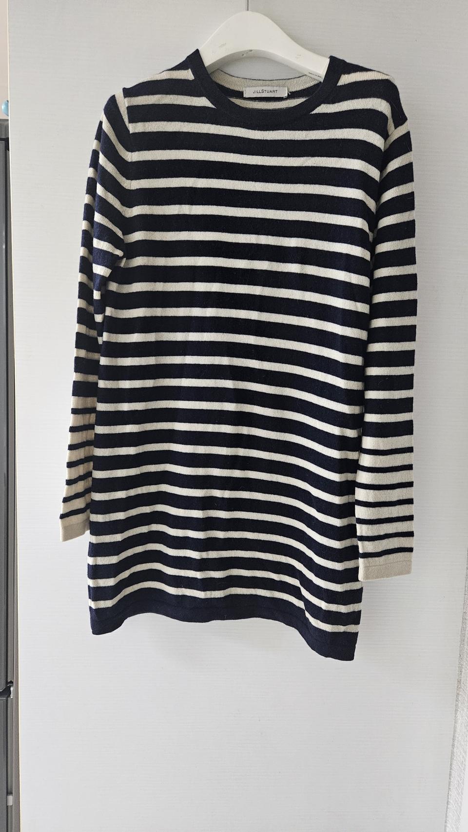 질스튜어트 스트라이프 니트