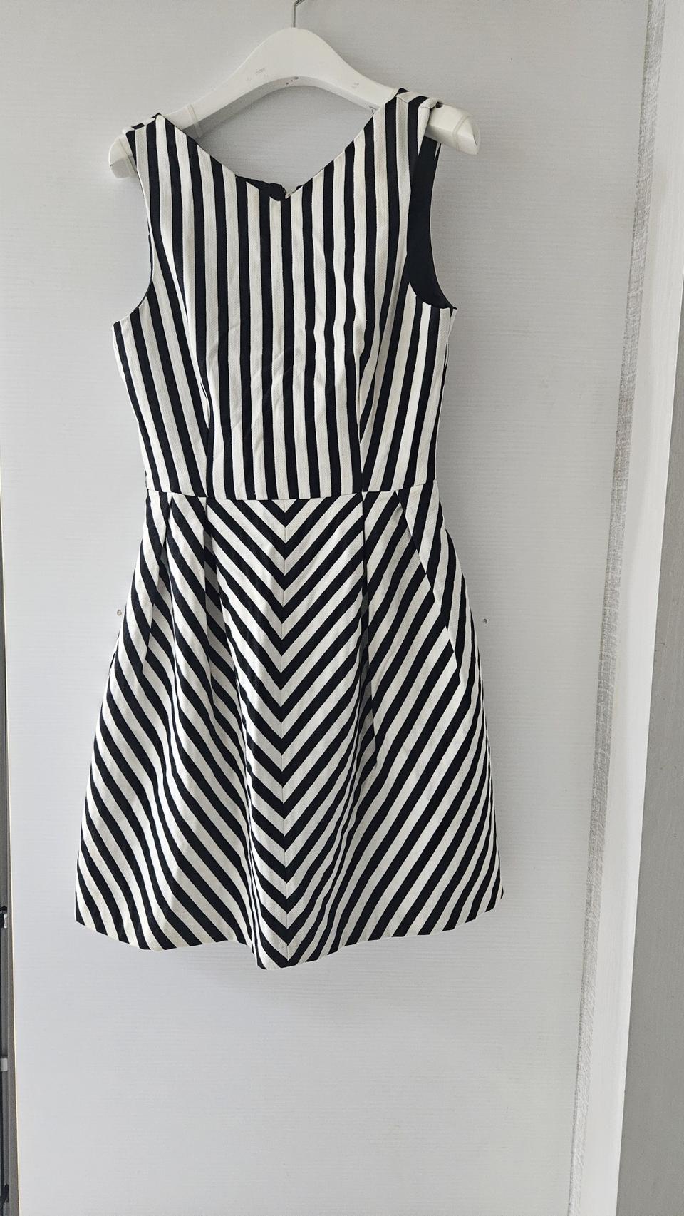 자라 스트라이프 원피스