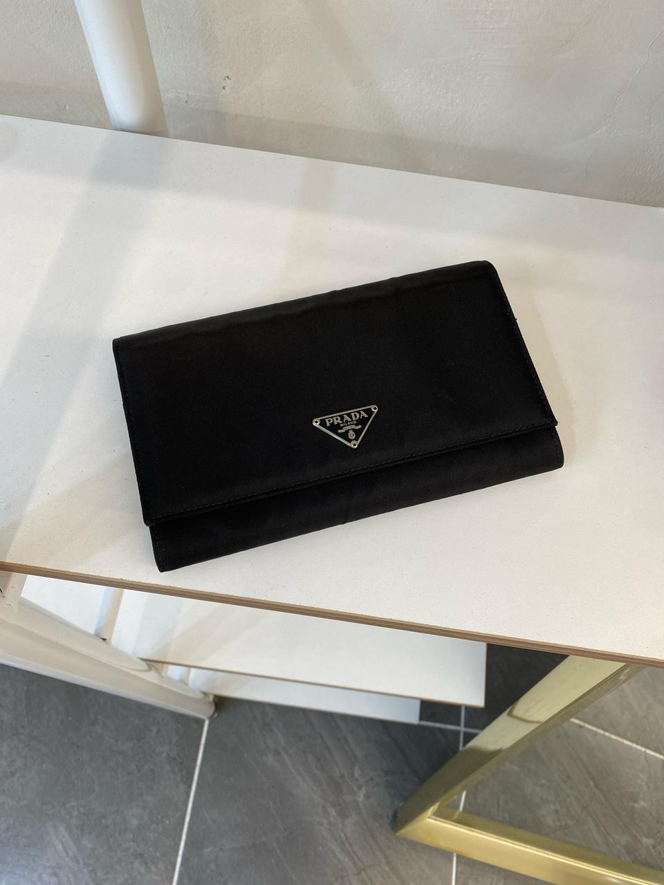 프라다 포코노 나일론 장지갑