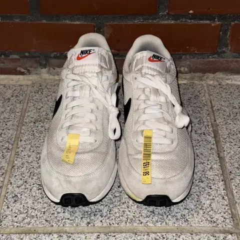 나이키 에어 테일윈드 79 화이트 블랙 270