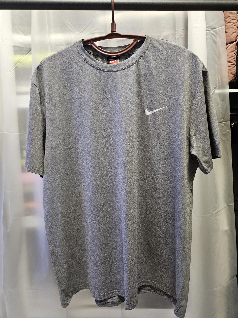 나이키 반팔 라운드 티셔츠