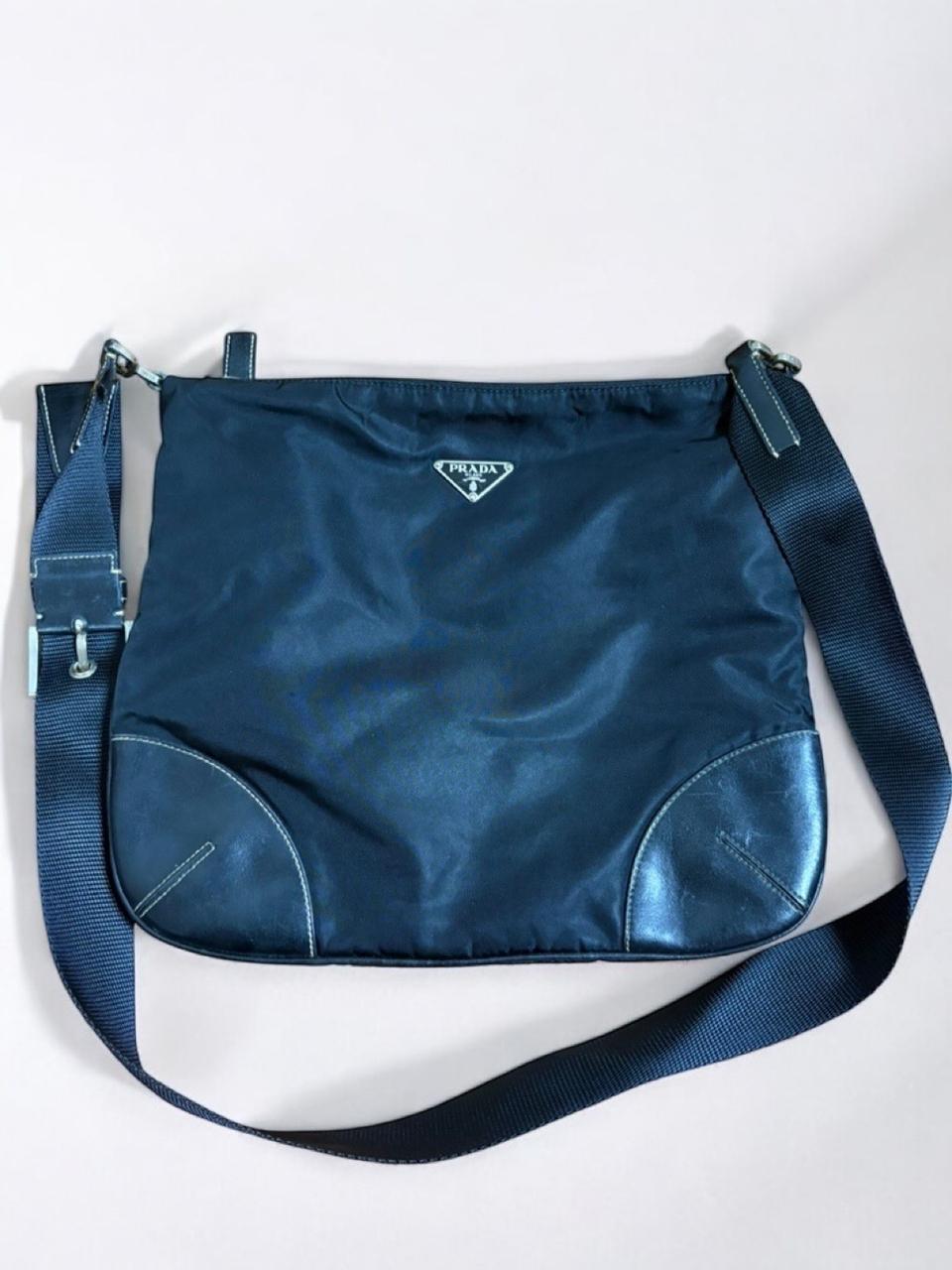 프라다 포코노 크로스백