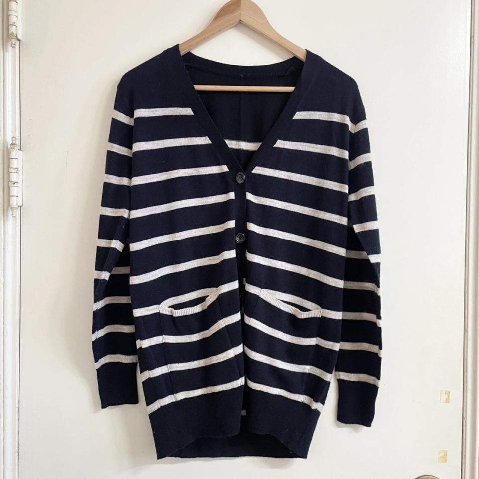 루즈핏 네이비 스트라이프 니트 가디건