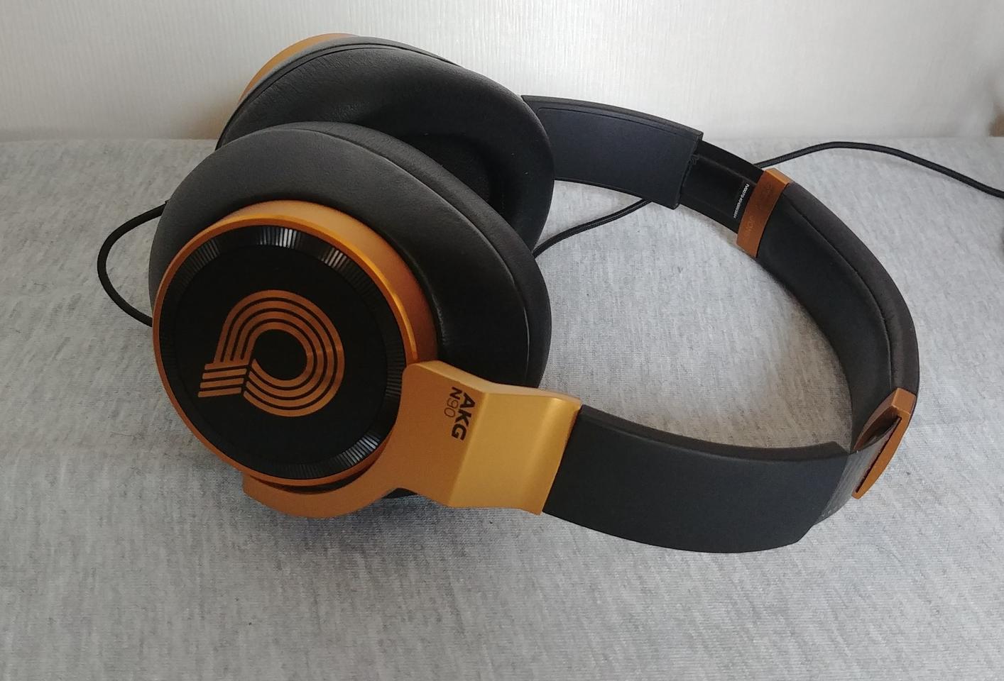 AKG N90Q 플레그쉽 헤드폰