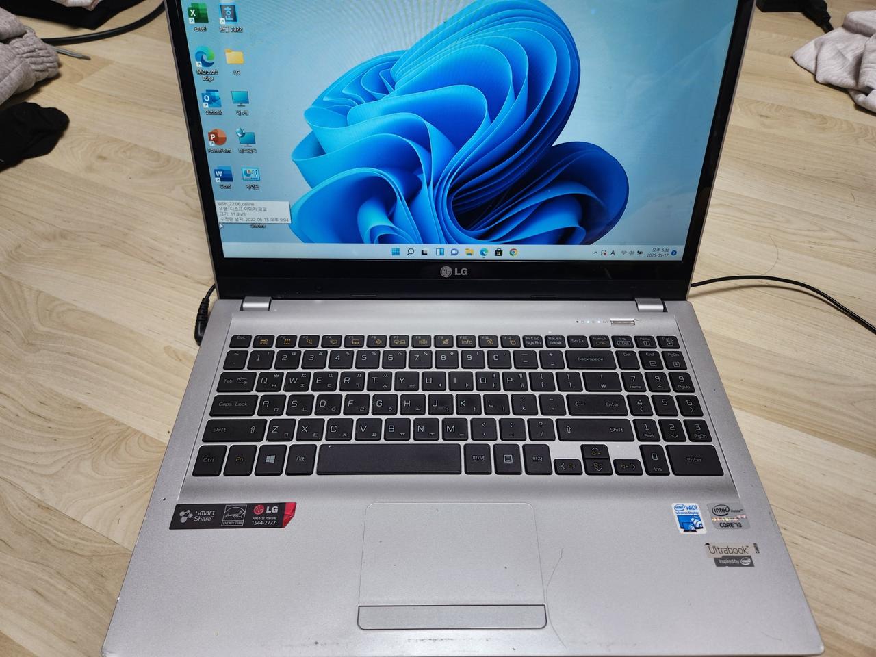 엘지 15u560 i3노트북팝니다