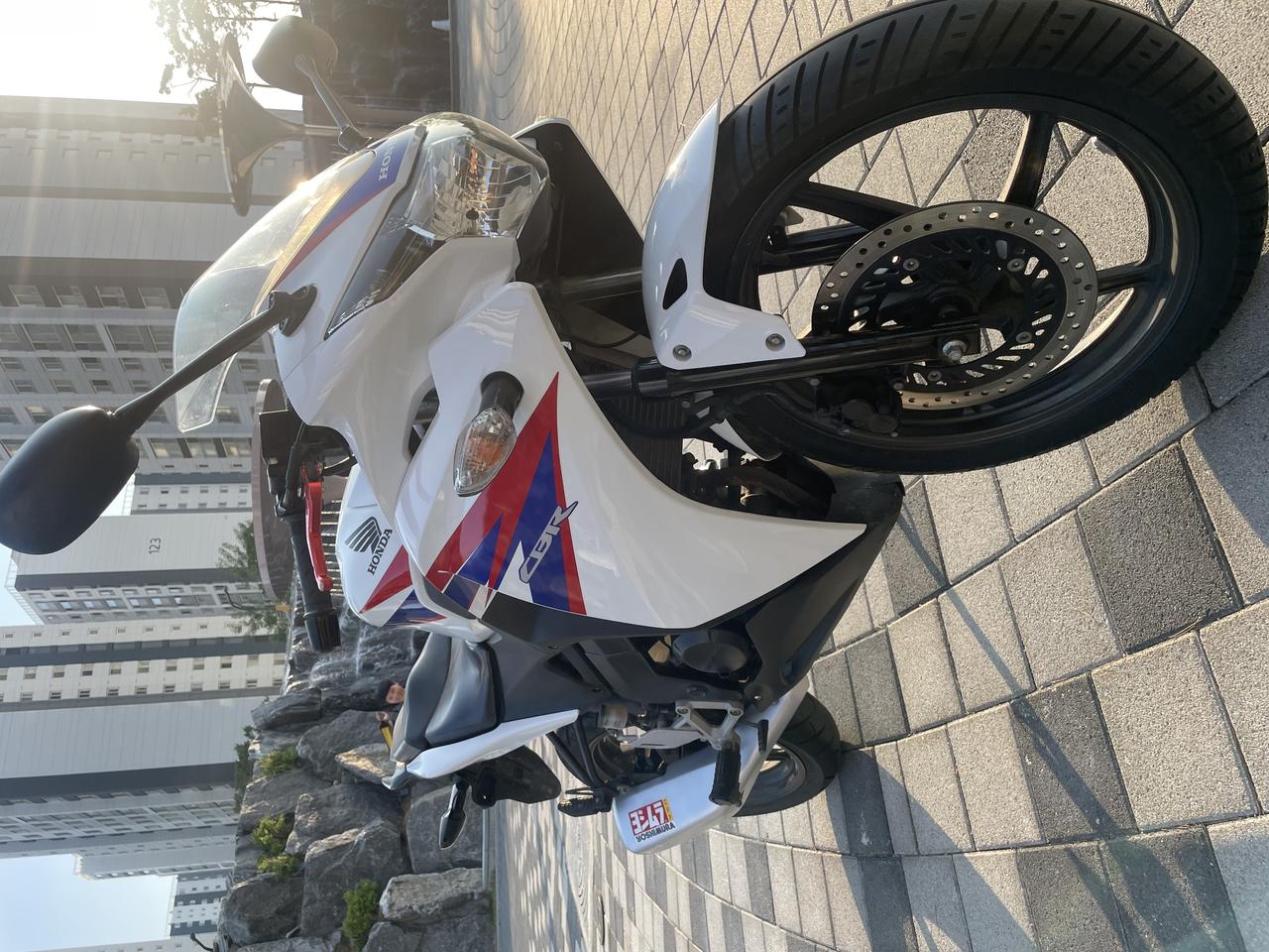 혼다 CBR125 12년식 180만원 흰색 팝니다. 