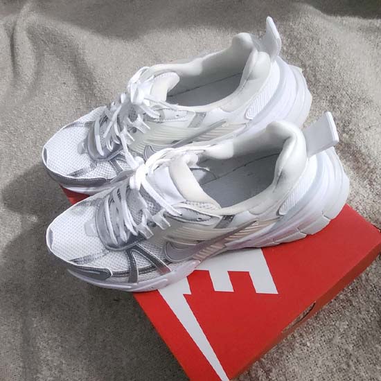 나이키 v2k 운동화 