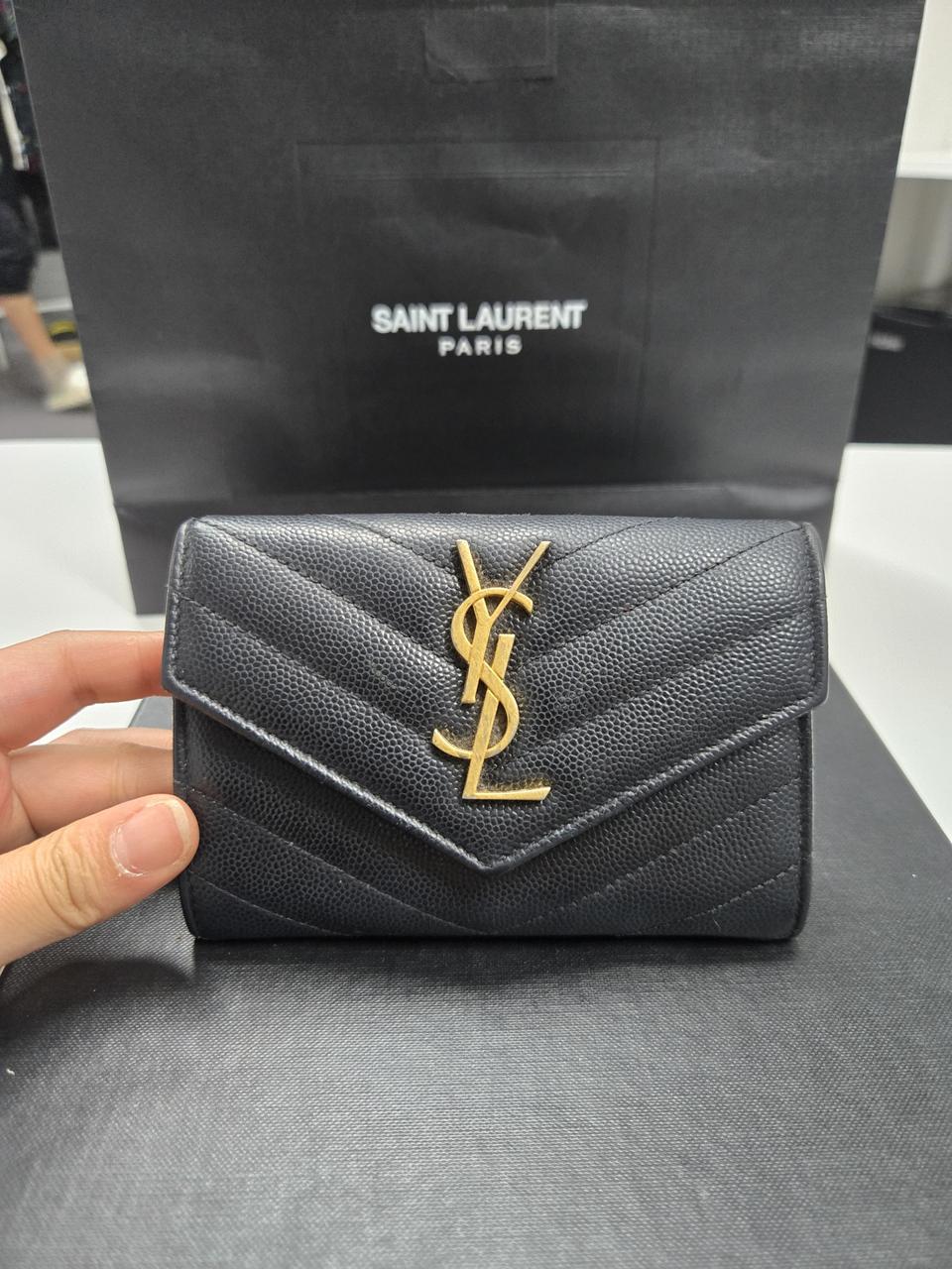 입생로랑 카산드라 엔벨로프 반지갑