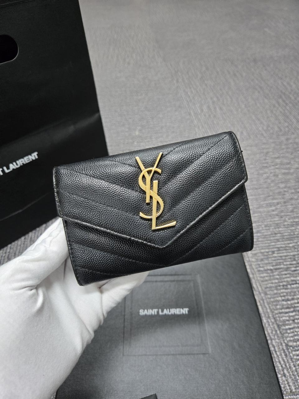 [정품]입생로랑 엔벨로프 반지갑 금장