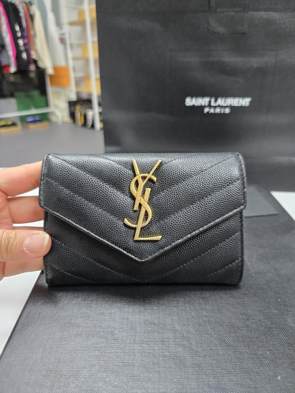 입생로랑 카산드라 엔벨로프 반지갑