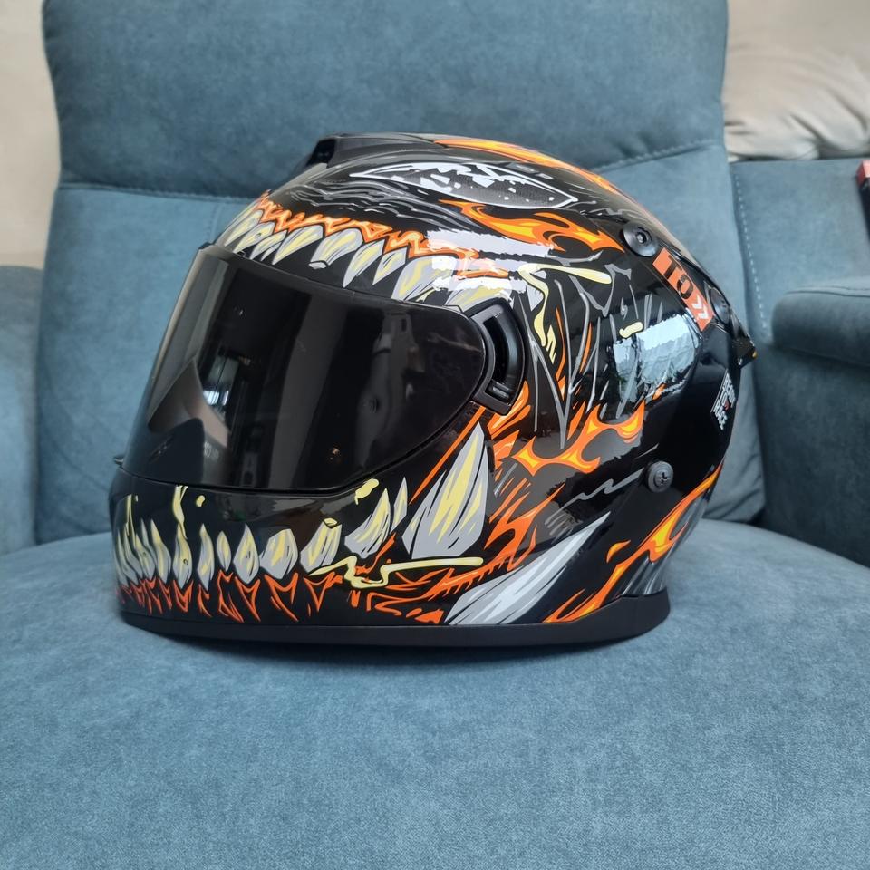 (폐업정리/안전결제/즉시발송/무료배송)베놈 풀페이스 오토바이 헬멧
