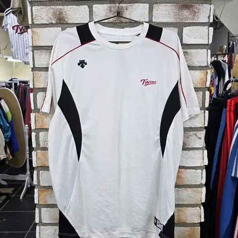 128. 데상트 엘지트웬스 기능성 반팔