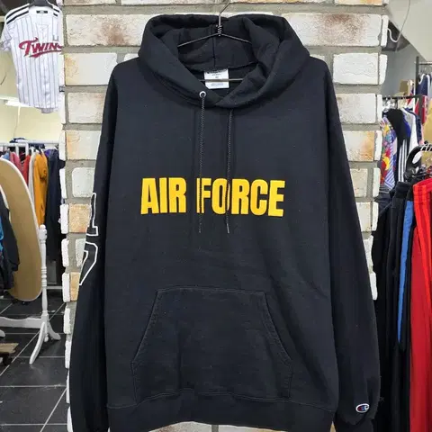 121. 챔피온 에어포스 후드 블랙