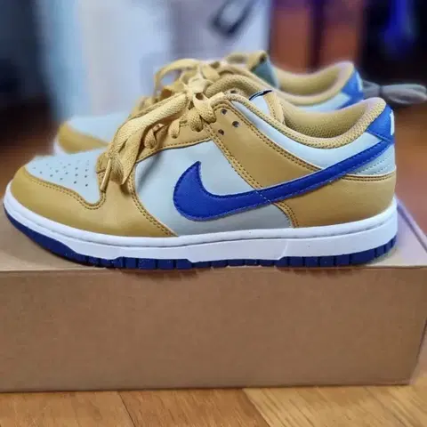 (안전결제.새상품)나이키 운동화 사이즈235