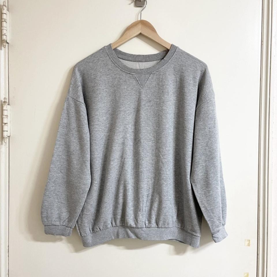 회색 루즈핏 맨투맨