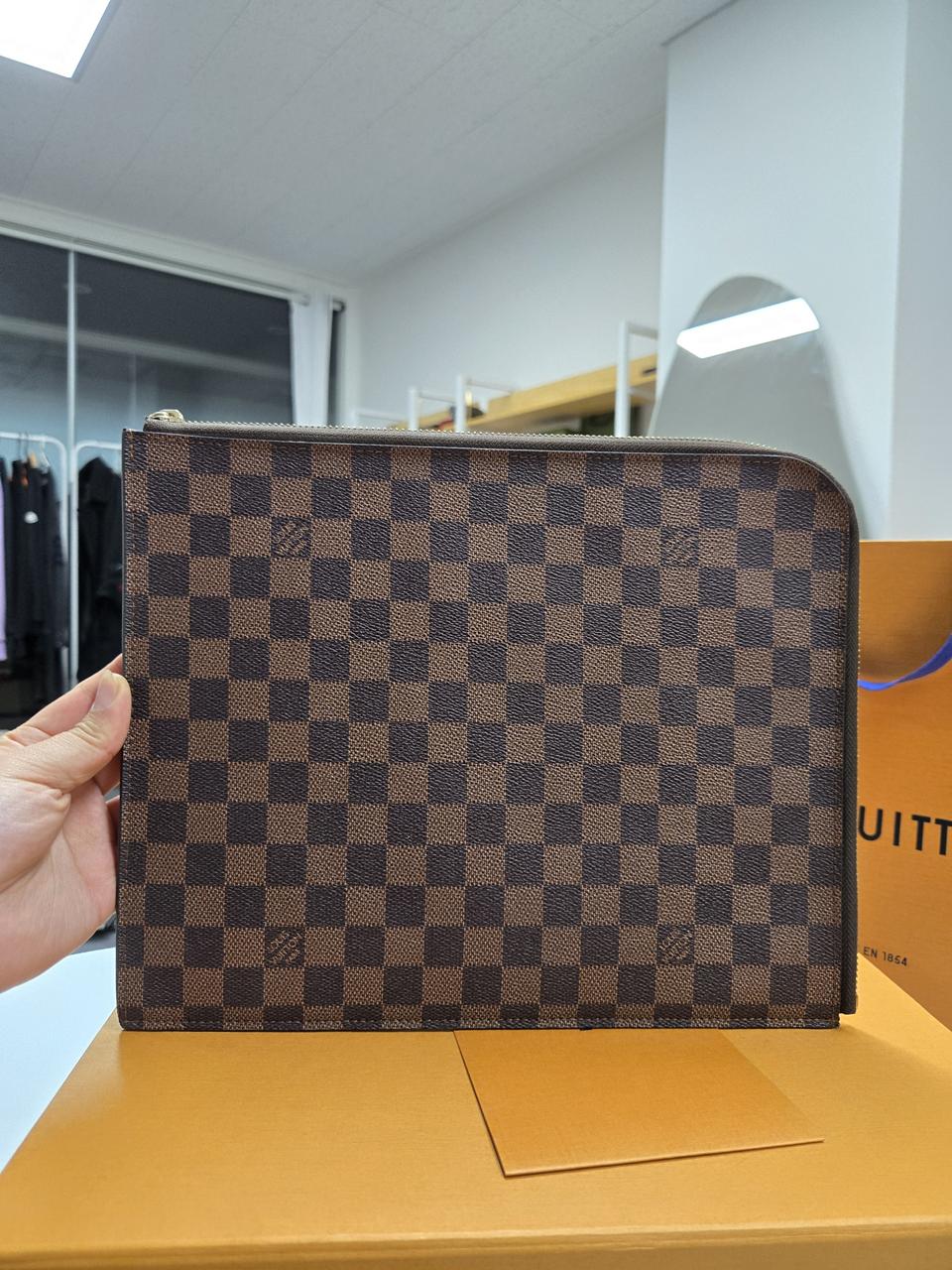 루이비통 다미에 포쉐트 주르 클러치