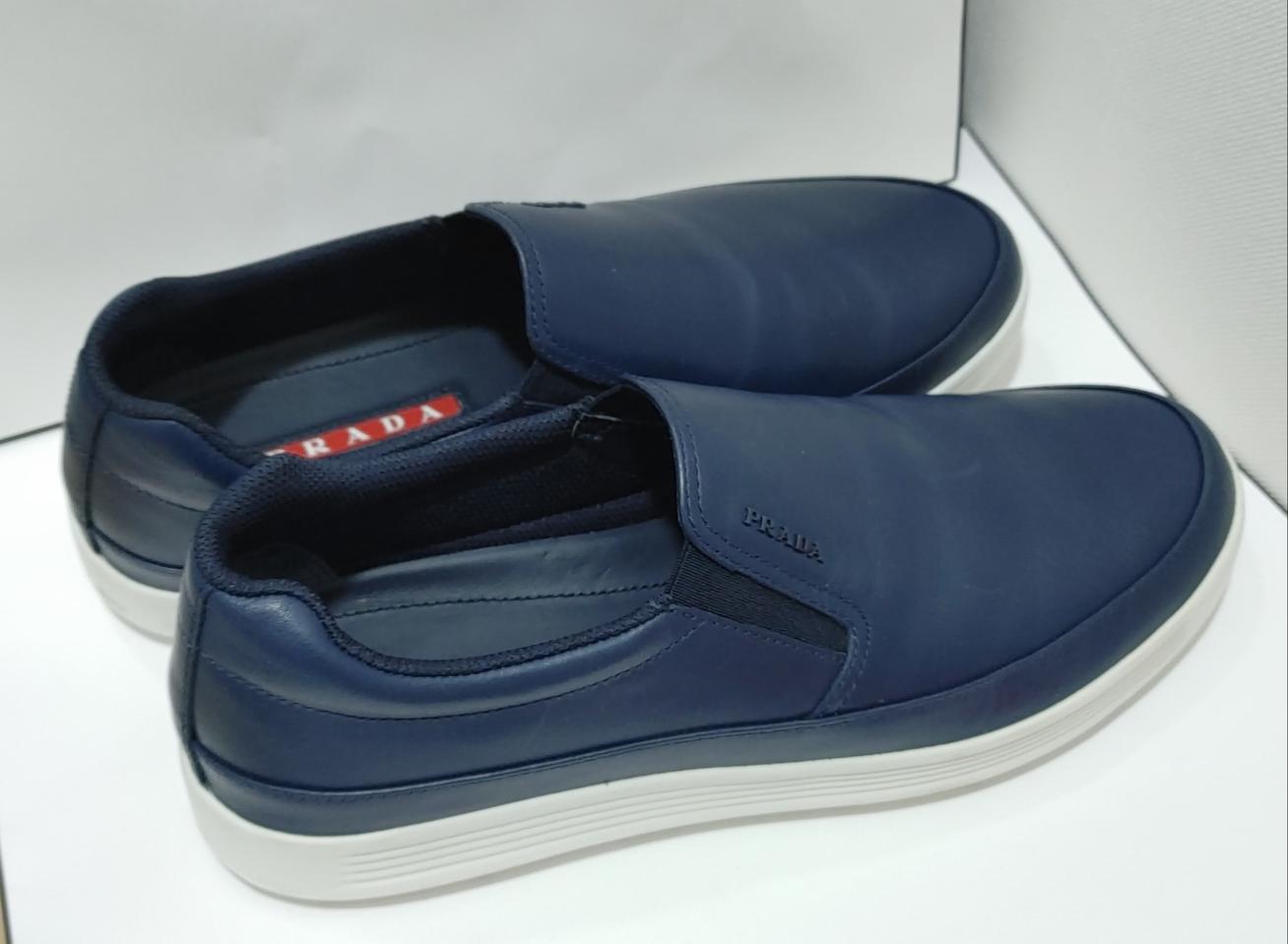 프라다 정품 면세용  남성 블루스니커즈 40(255정도) 새상품 미사용
