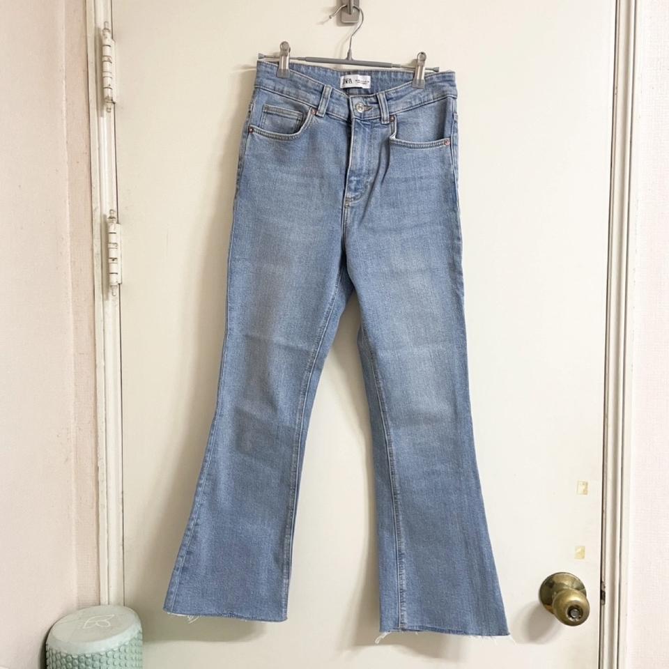 자라 (ZARA) 세미 부츠컷 연청바지 (36)