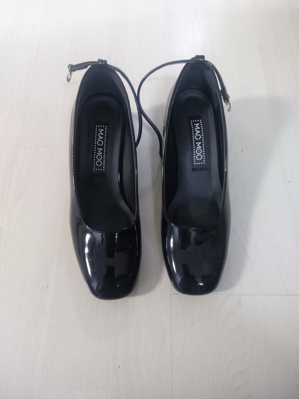 새상품)마크모크 블랙 에나멜 메리제인