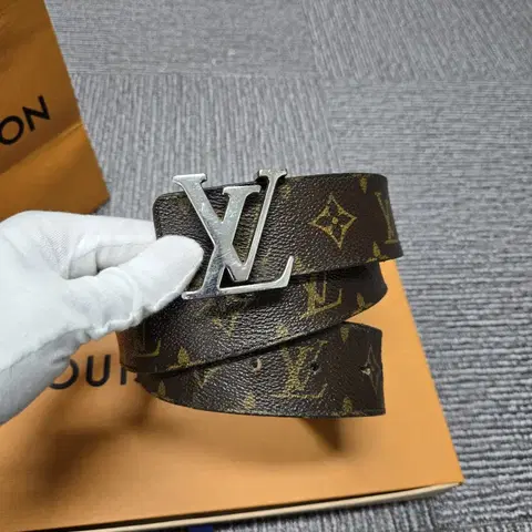 [정품]루이비통 모노그램 리버시블 벨트 38사이즈