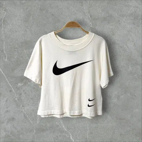 나이키 스우시 로고 케쥬얼 숏 반발티