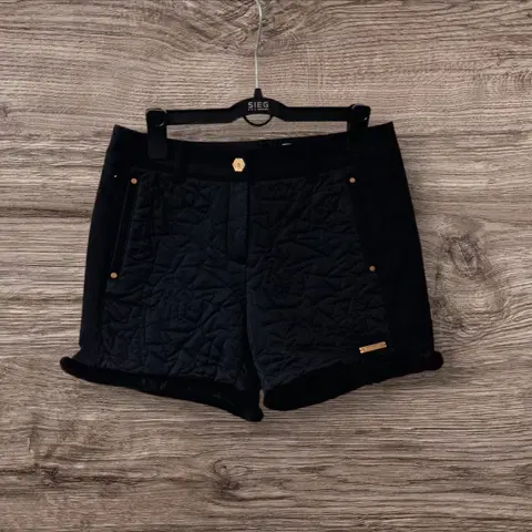 먼싱웨어 골프 반바지