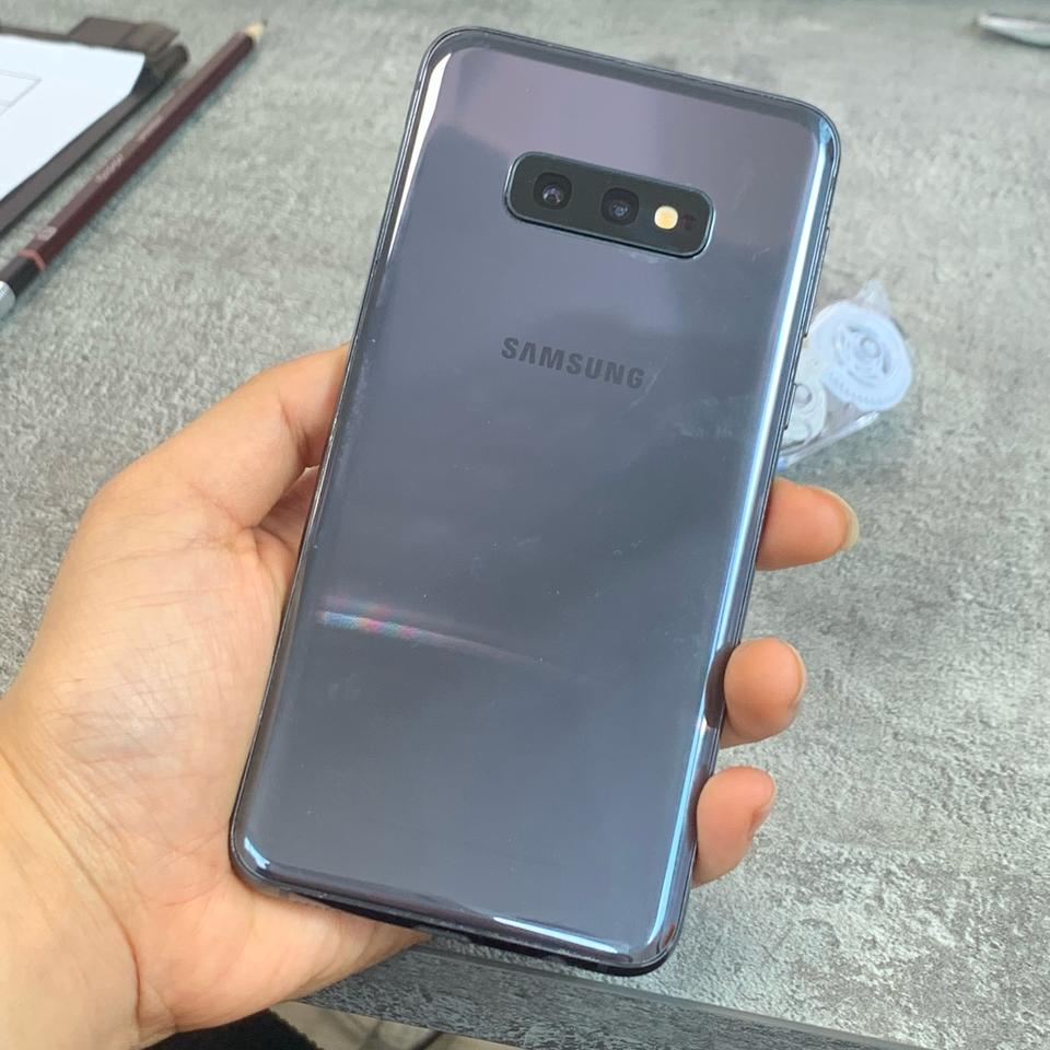 갤럭시 S10e 프리즘 블랙 128GB