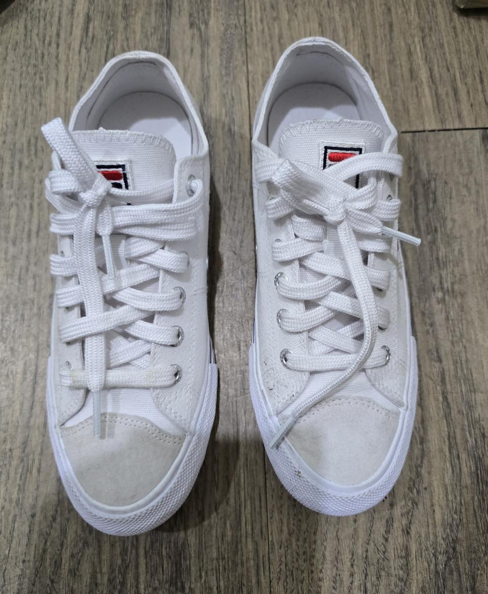 휠라 스니커즈 230