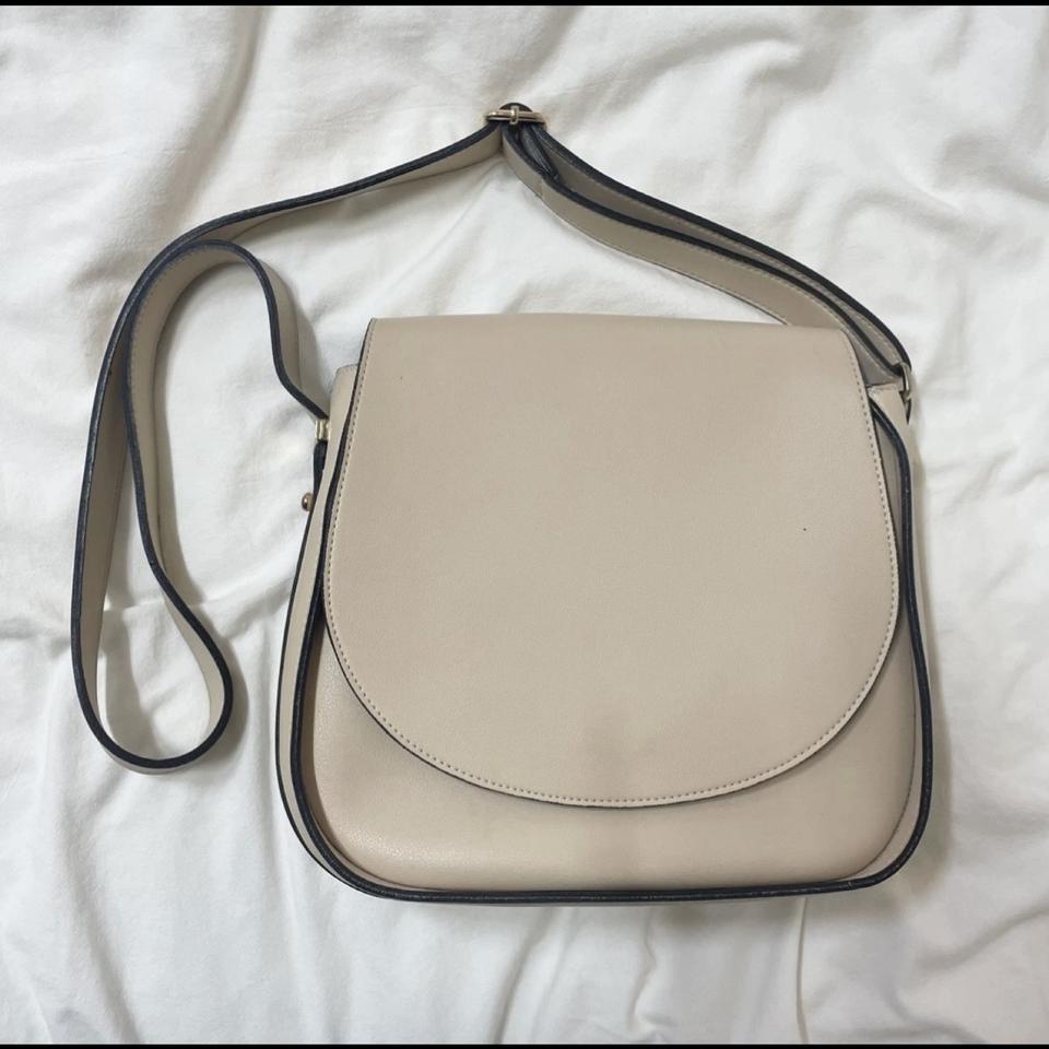 아이보리 크로스백 가방