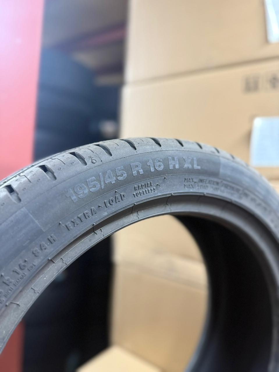 초특가판매 1954516 195 45 16콘티넨탈 에코컨택트5판매 합니다