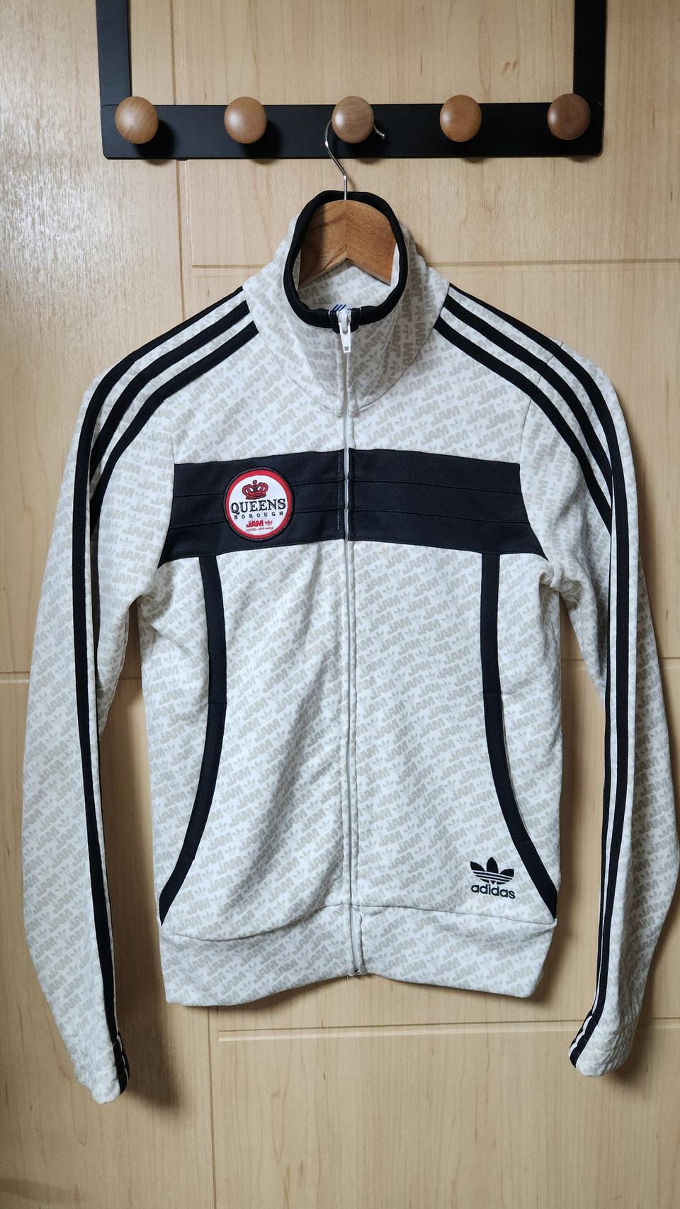 아디다스 queens borough  jam master jay