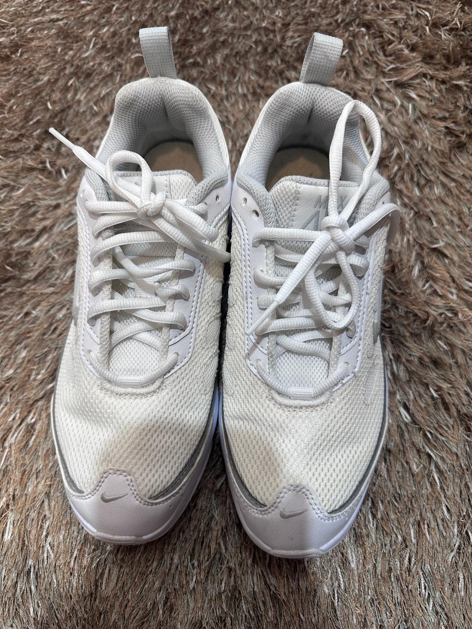 나이키 에어맥스 AP 흰색 여성 운동화