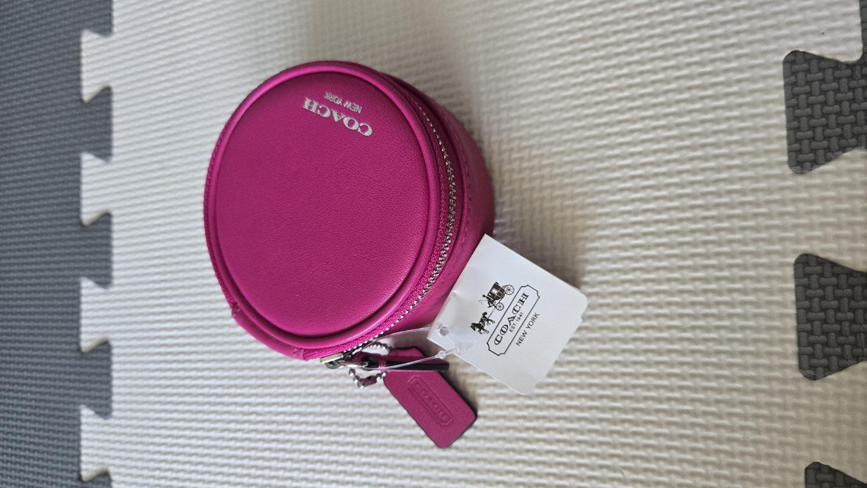 정가25만) 정품 코치 주얼리 케이스 Fuchsia